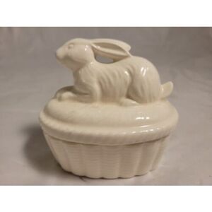Two piece White Ceramic Bunny Rabbit On Nest Vintage Trinket Ring Earring box